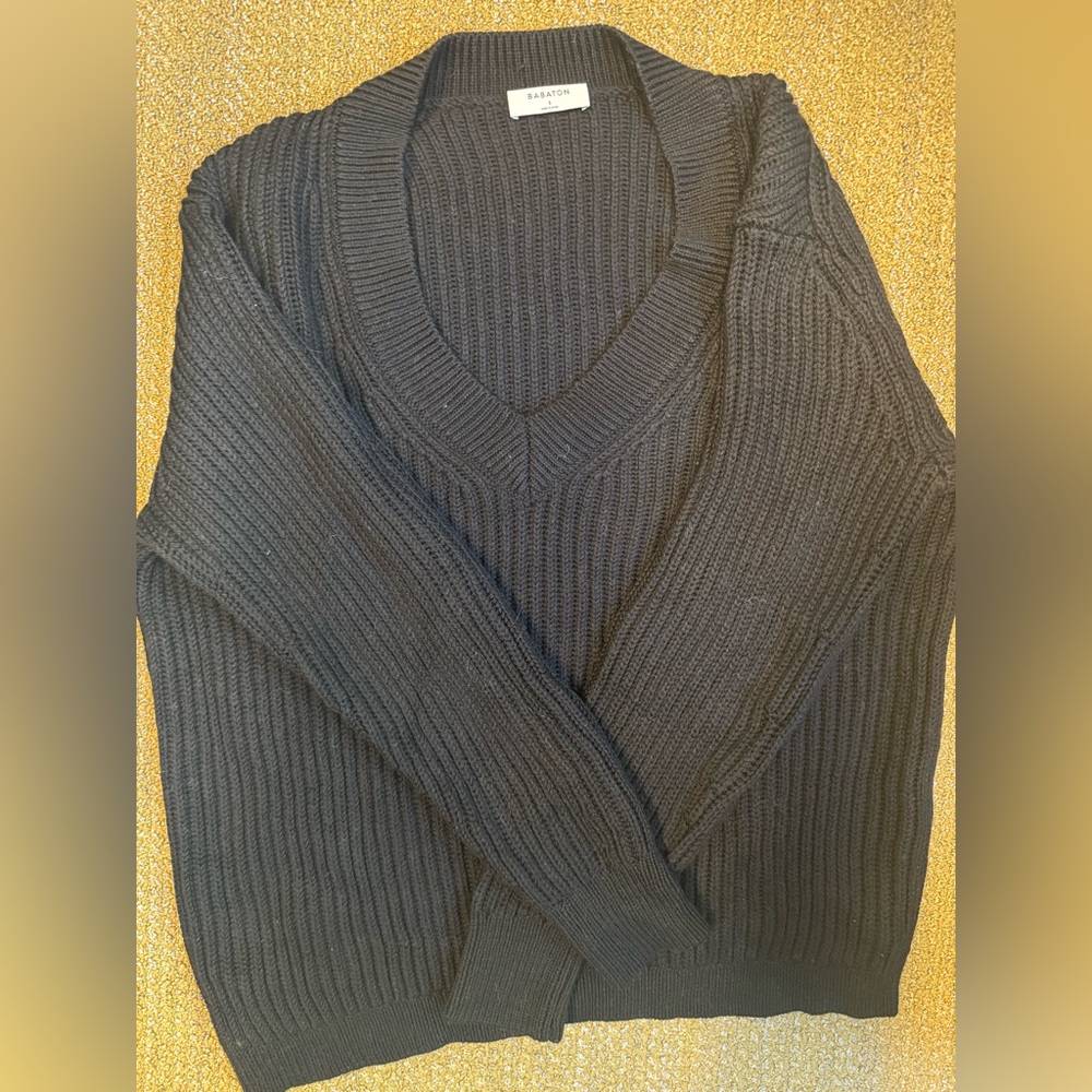 BabatonCharcoal Ribbed V-Neck Sweater